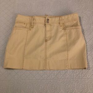 Gap Y2K textured mini skirt. Size 12.